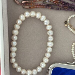 Pearl bracelet